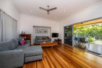 Little Butterfly - B&B Horseshoe Bay