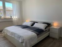 Moderne helle Ferienwohnung - B&B Remagen