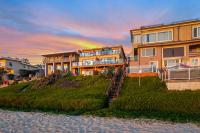 3009 Ocean Street A Beachfront condo with balcony & deck - B&B Carlsbad