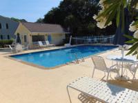 Q4 Professionally decorated upstairs beautiful soothing colors close to back pool - B&B Saint Simons Island