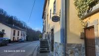 Apartamentos Rurales Casa Ardaliz - Chambres d'hôtes Cangas del Narcea