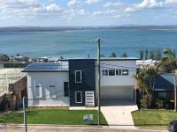 Spectacular water views & entertaining spaces - B&B Corlette