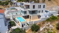 Villa Astera -heated pool, 4 bedrooms, and sea views - Bed and Breakfast Seget Vranjica