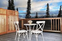 B&B Healy - Denali King Suite with Amazing Views - Bed and Breakfast Healy