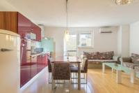 Vita Garden Apartment 85 m2 Private Entrance & 100 m2 Terrace - Ferienwohnung Pula