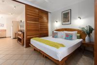 B&B Port Douglas - Poolside Villa - Hibiscus 40b - Bed and Breakfast Port Douglas