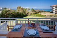 Calypso beach front apartment - Bed and Breakfast Hanioti