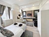 B&B Croydon - Erin Court Mansions - Suite 13 - Bed and Breakfast Croydon