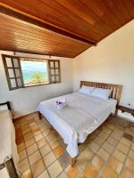 Suite mit Queensize-Doppelbett und Meerblick