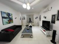 Kandi big 1 BR, king bed, free housekeeping, Wi-Fi - B&B