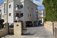 Eleona's Royal Gardens By Yiota - Luxury 2 Bed Apartment in Exclusive Complex - Chambres d'hôtes Pégeia