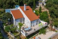 Villa Jane 80m from beach - B&B Stanići
