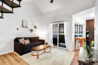 Cool Down On Riverside Free Parking and Shared Pool - B&B