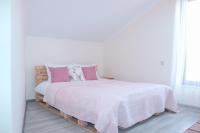 Taniq Guesthouse - Ferienwohnung Artsvaberd