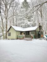 Peaceful Seasonal Wooded Cottage close to everything - B&B Tafton
