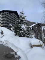 Familienapartment mit Pool, Spa und Panoramablick - Bed and Breakfast