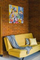 Amarillo Lembang - Bed and Breakfast