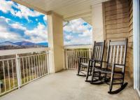 Smokin Views Whispering Pines 651 - B&B