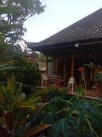 Khailash Warung and Home Stay - Bed and Breakfast Sidemen