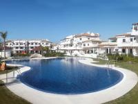 Apartamento en planta baja con jardín en Coto de Sancti Petri - B&B Chiclana