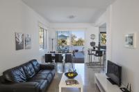 Flouressia Gardens Villas - Bed and Breakfast Protaras