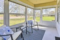 B&B New Brockton - Peaceful Southern Countryside Escape with Porch - Bed and Breakfast New Brockton