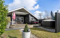 B&B Sønderby - Stunning Home In Juelsminde With Kitchen - Bed and Breakfast Sønderby