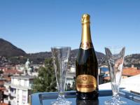 Silky House with Private Parking - B&B Como