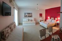 King Studio with Sofa Bed