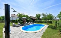 B&B Gudovac - Amazing Home In Gudovac With Wifi, 2 Bedrooms And Outdoor Swimming Pool - Bed and Breakfast Gudovac