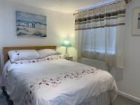 B&B Emsworth - Self contained annex with bedroom bathroom sitting room and kitchenette - Bed and Breakfast Emsworth