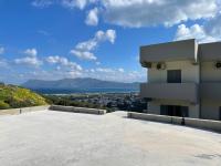 Emmanuel's Sea View Luxury Apartment - Ferienwohnung