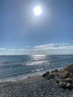 Leonidas Seaside - B&B Meneou