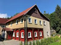 B&B Hain - Waldferienhaus Dunja mit Whirlpool, Sauna u Garten - Bed and Breakfast Hain