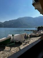 Casa Gelsomino -Casa with garden, near the Lake - Chambres d'hôtes Mandello del Lario