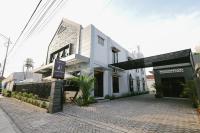 B&B Lumajang - Urbanview B Syariah Lumajang by RedDoorz - Bed and Breakfast Lumajang