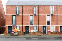 Newbuild 4bed - City Centre - Free secure parking! By Hinkley Homes Short Lets & Serviced Accommodation - Ferienwohnung