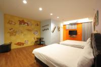 Quadruple Room with Private Bathroom