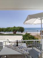 B&B Makry-Gialos - Coastal Apartment Christina - Bed and Breakfast Makry-Gialos