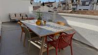 Penthouse in Historic Sitges -Big Terrace & Private Solarium - B&B Sitges