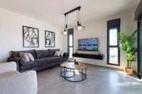 B&B Or Yehuda - O&O Group - Luxury APT/3 BR/New Tower/Parking - Bed and Breakfast Or Yehuda