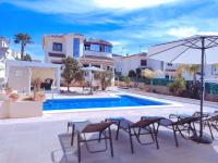 Fantástica Villa Familiar en La Marina - B&B