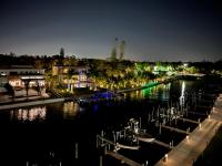 B&B Sarasota - Condo Cuteness with Stellar View ~ On The Water & Perfectly Located - Bed and Breakfast Sarasota