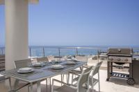 Luxurious apartment with seaviews in El Higueron by Costarentals - Ref 121 - B&B