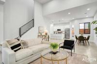 Brand New House, Yard Next to Downtown and E 6th - B&B Austin