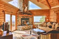 Stunning Log Cabin with Great Views, Firepit, Deck near Twain Hart - Bed and Breakfast Sonora