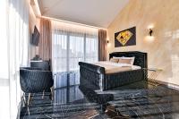 Camera Queen Superior