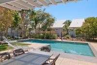 Pandanus Pocket 3BR Beachside Condo by uHoliday - B&B