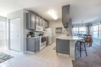 Alleys 22 with Direct Deck Access - B&B