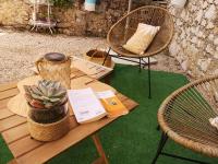 La Casetta du village, calme et extérieur - B&B